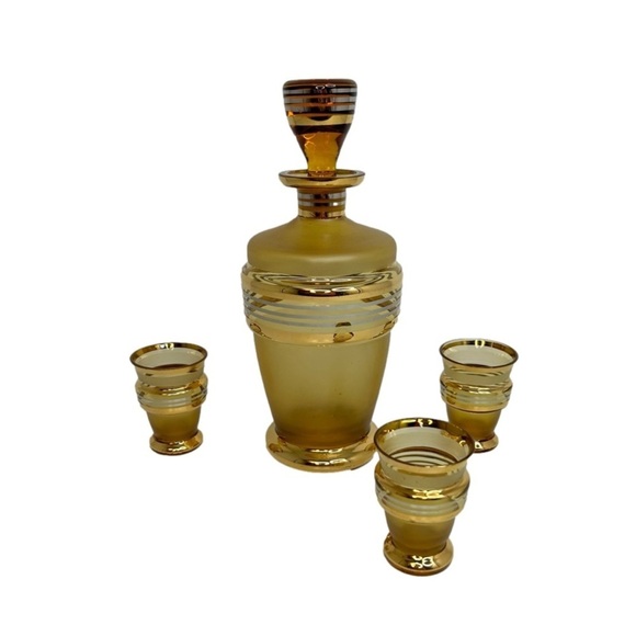 Amber Glass Gold Silver Stripes Decanter With 3 Cordial Glasses Barware - Picture 1 of 12